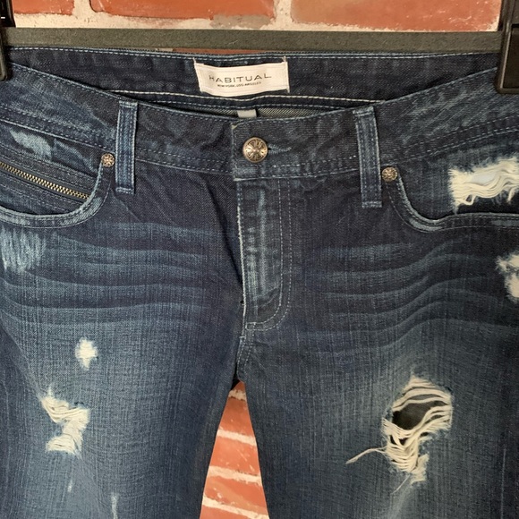 Habitual Bermuda jean denim shorts 28 distressed - Picture 3 of 6